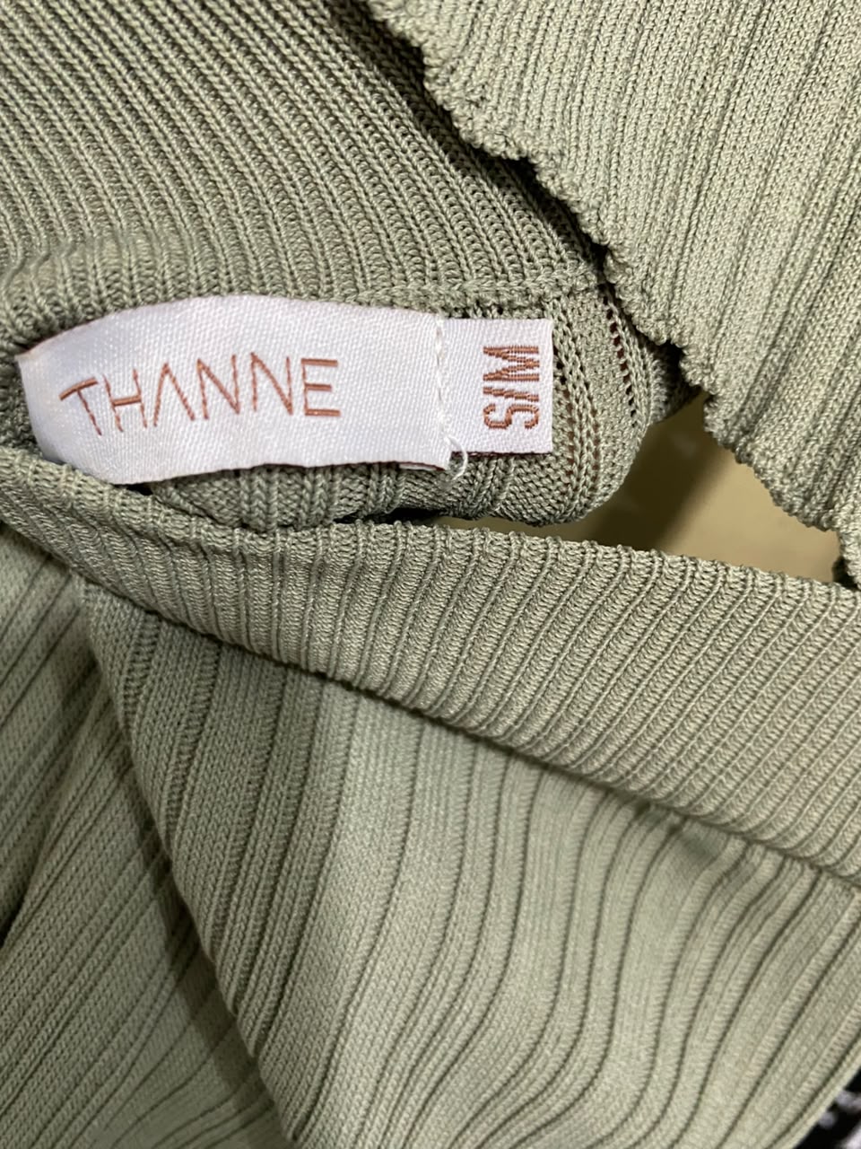 THANNE  |S/M | A70 | SAGE GREEN RIBBED ASYMMETRIC TWO-PIECE SET
