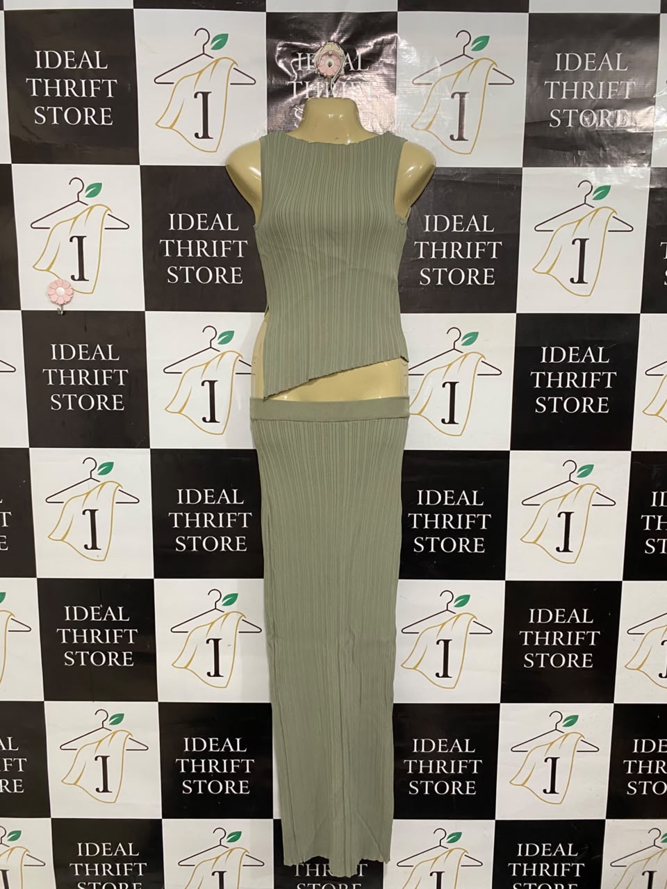 THANNE  |S/M | A70 | SAGE GREEN RIBBED ASYMMETRIC TWO-PIECE SET
