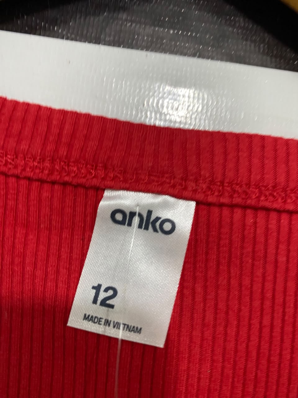ANKO | M| BUST 15| A70 |  RED RIBBED SCOOP-NECK SHORT-SLEEVE TOP