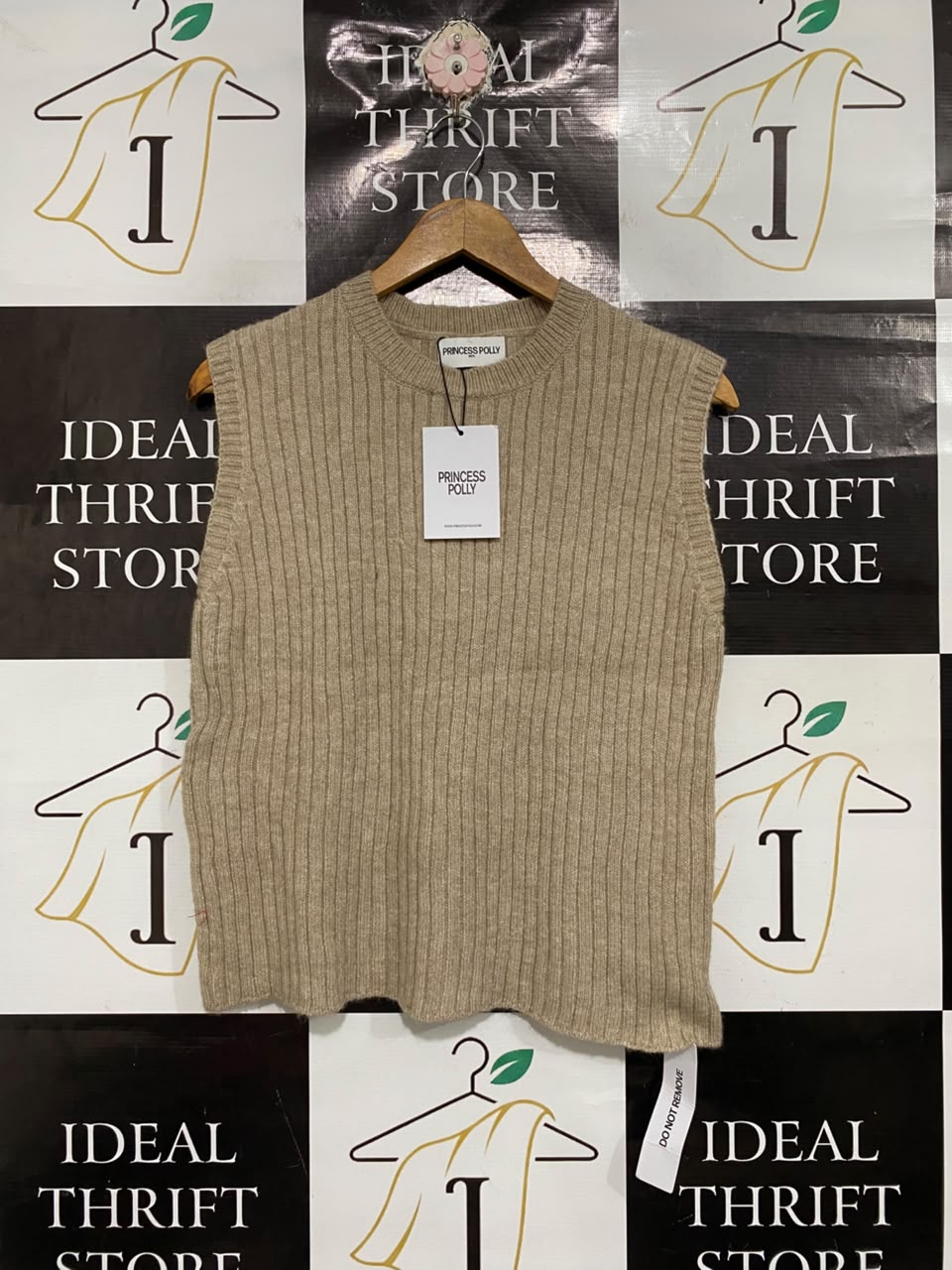 PRINCESS POLLY |M/L | BUST 18 | A70 |  OATMEAL RIBBED KNIT SWEATER VEST