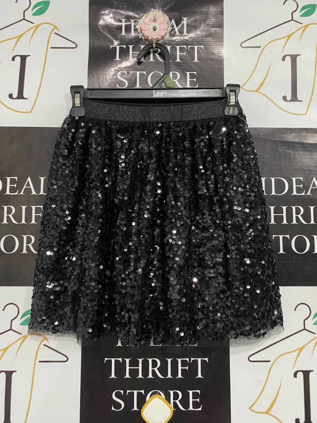 K-ID  | XS|  WAIST 24 | A72 | BLACK SEQUIN MINI SKIRT