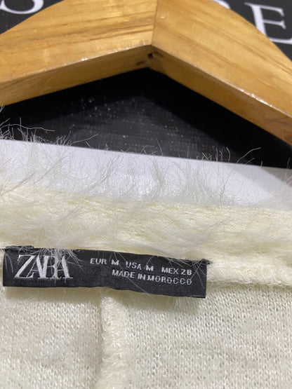 ZARA |M | BUST 22 |A72|   OFF-WHITE FUZZY KNIT LONG-SLEEVE SWEATER