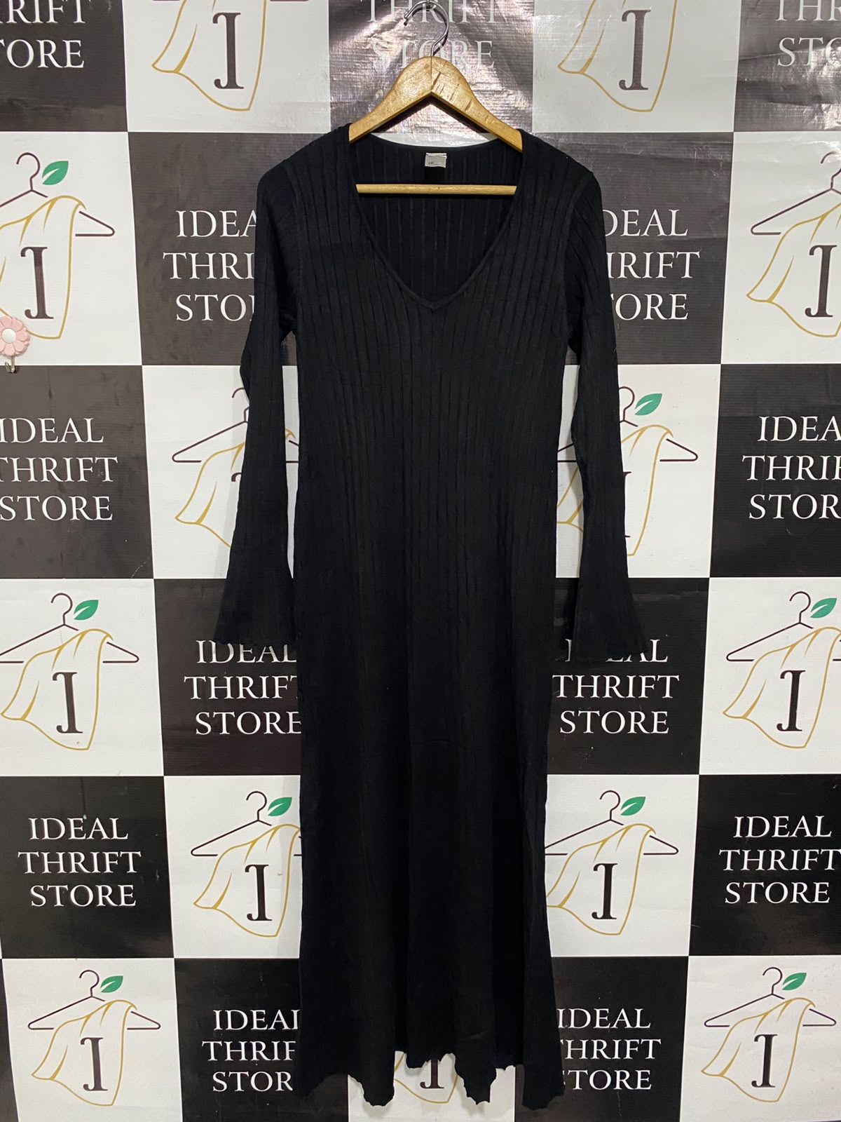 ANKO |S | BUST 15 |A72|   BLACK RIBBED V-NECK LONG-SLEEVE MAXI DRESS