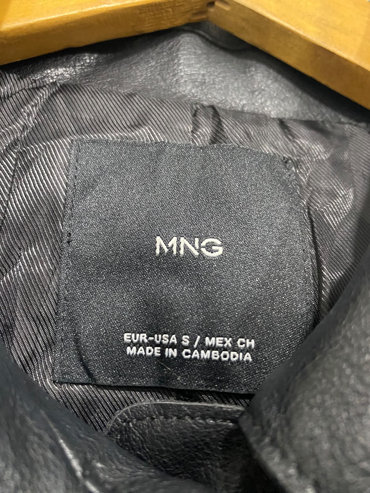 MNG |S | BUST 19 |A72|   BLACK FAUX LEATHER BUTTON-FRONT JACKET