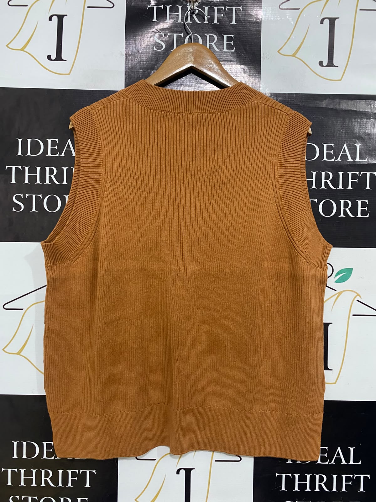 I & ME  |XL | BUST 23 |A72|  CAMEL BROWN V-NECK KNIT SWEATER VEST