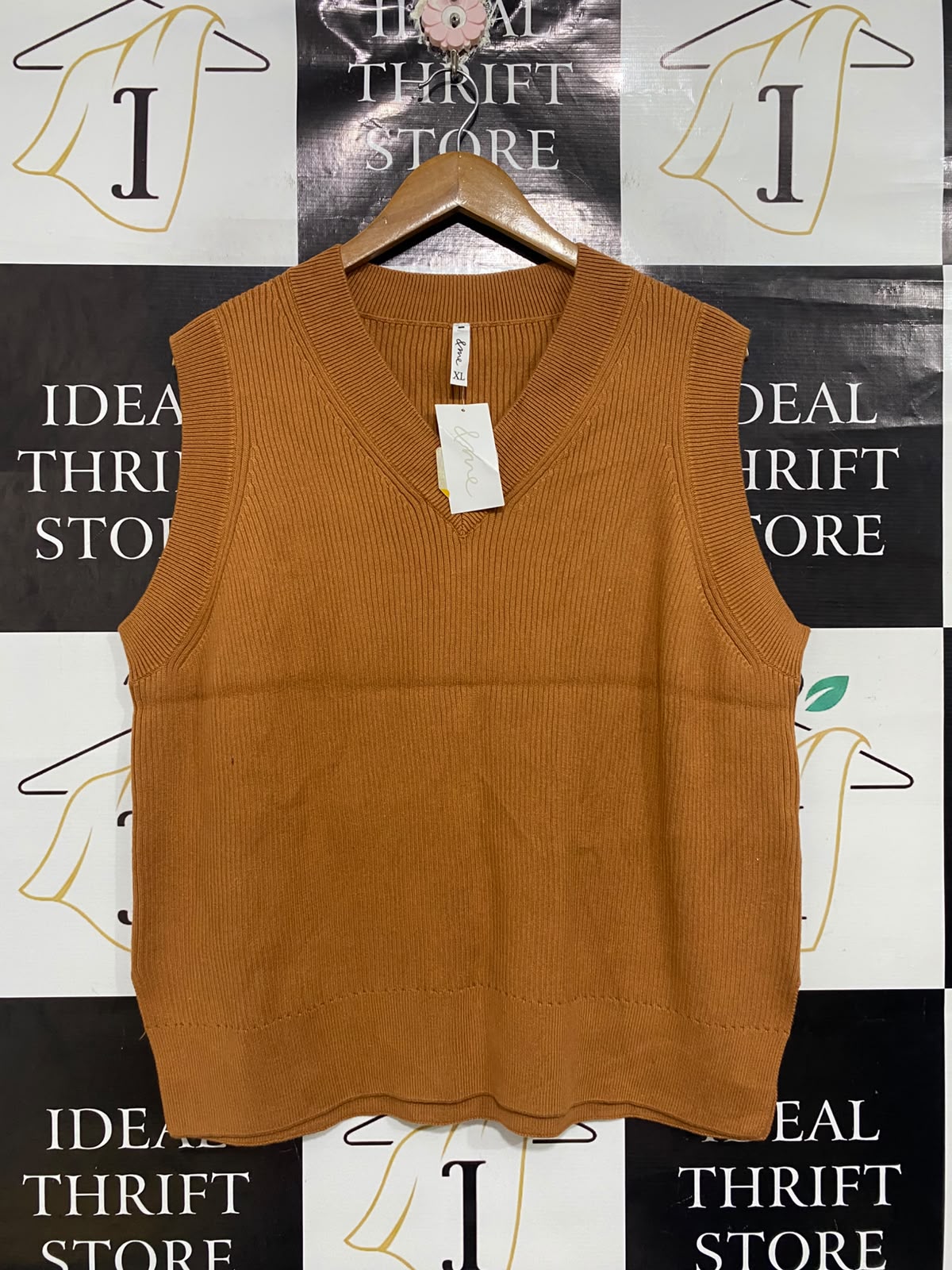 I & ME  |XL | BUST 23 |A72|  CAMEL BROWN V-NECK KNIT SWEATER VEST