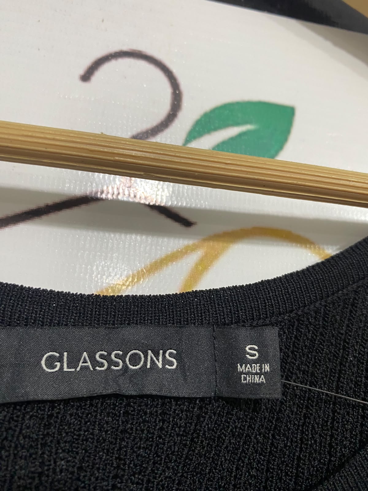 GLASSONS  |S | BUST 15 | A71 |   BLACK SCOOP-NECK LONG-SLEEVE CROP TOP