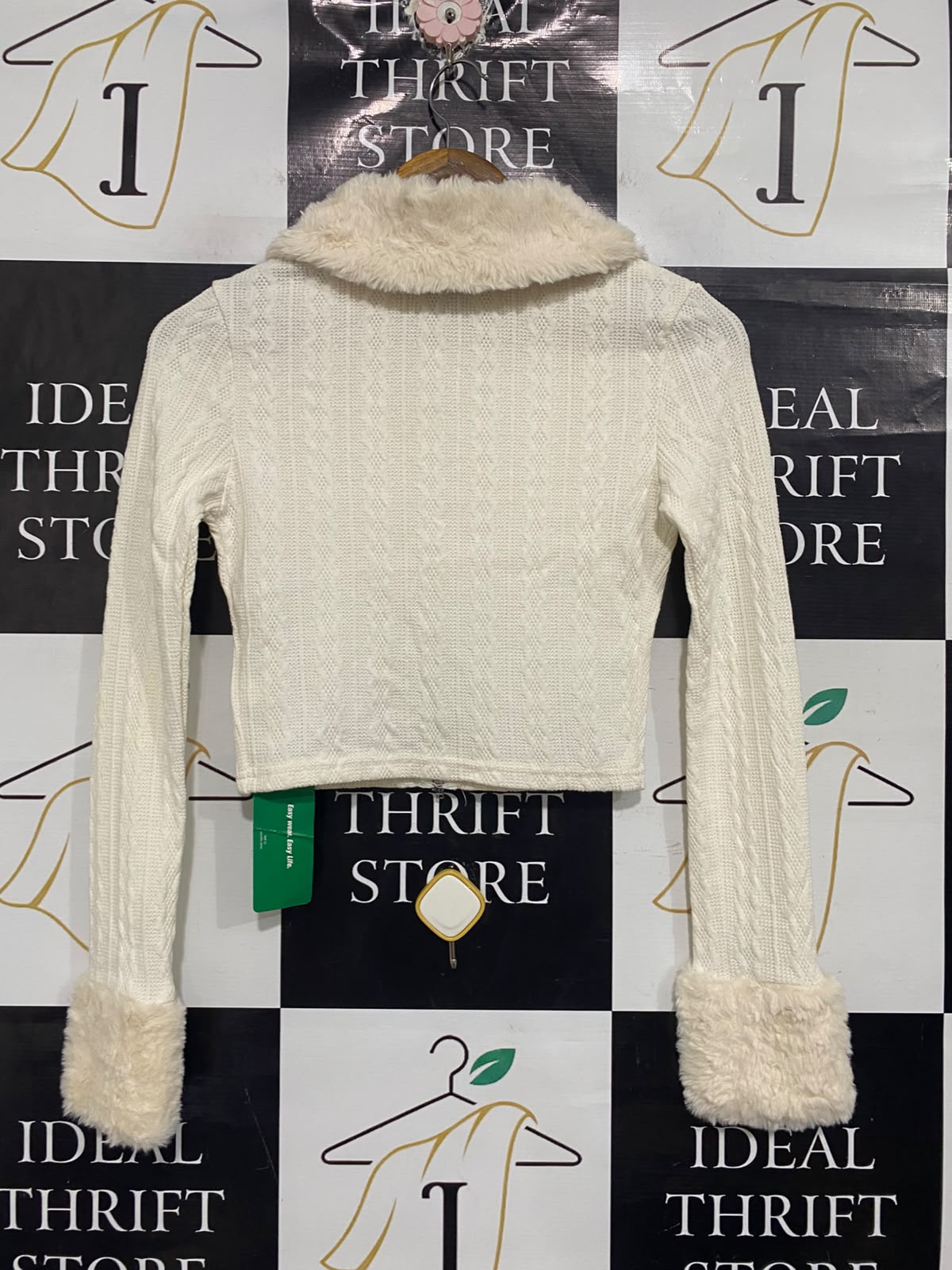 SHEIN |S | BUST 14  | A71 |  WHITE FAUX FUR TRIM ZIP-UP KNIT CROP JACKET