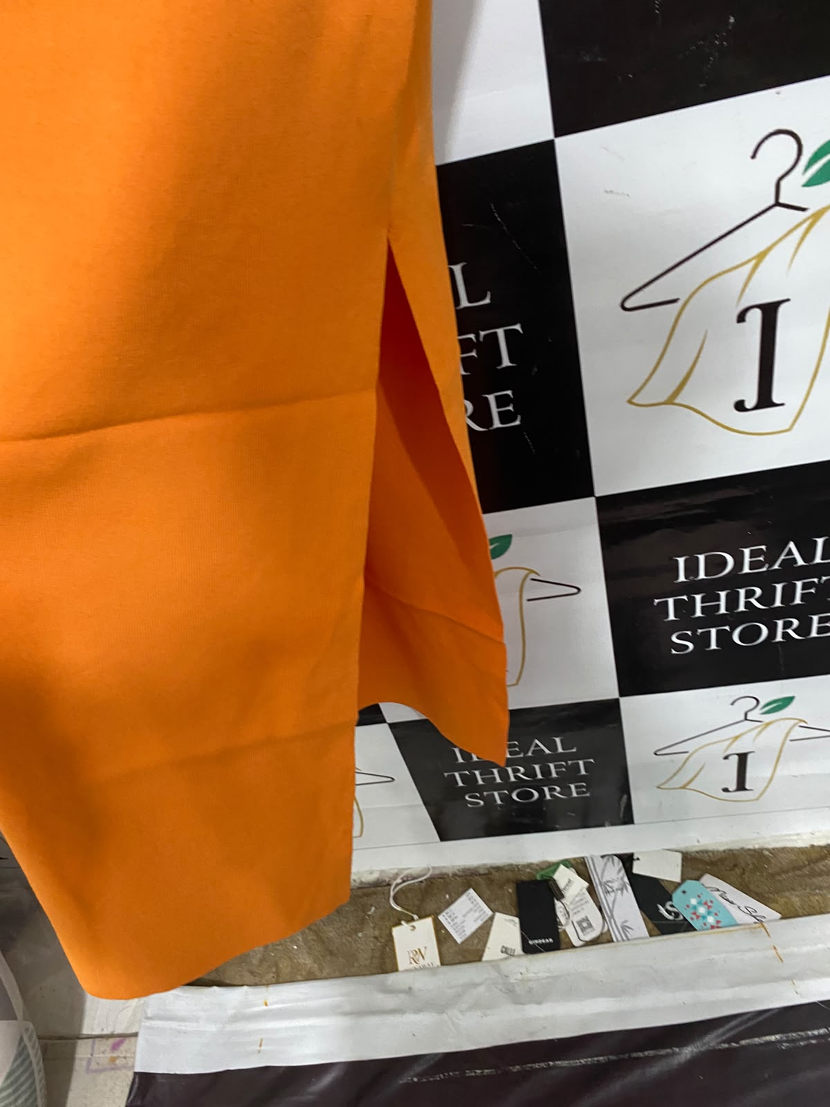 GLASSONS |L | BUST 15 | A73 |  ORANGE CUT-OUT WAIST LONG-SLEEVE MIDI DRESS