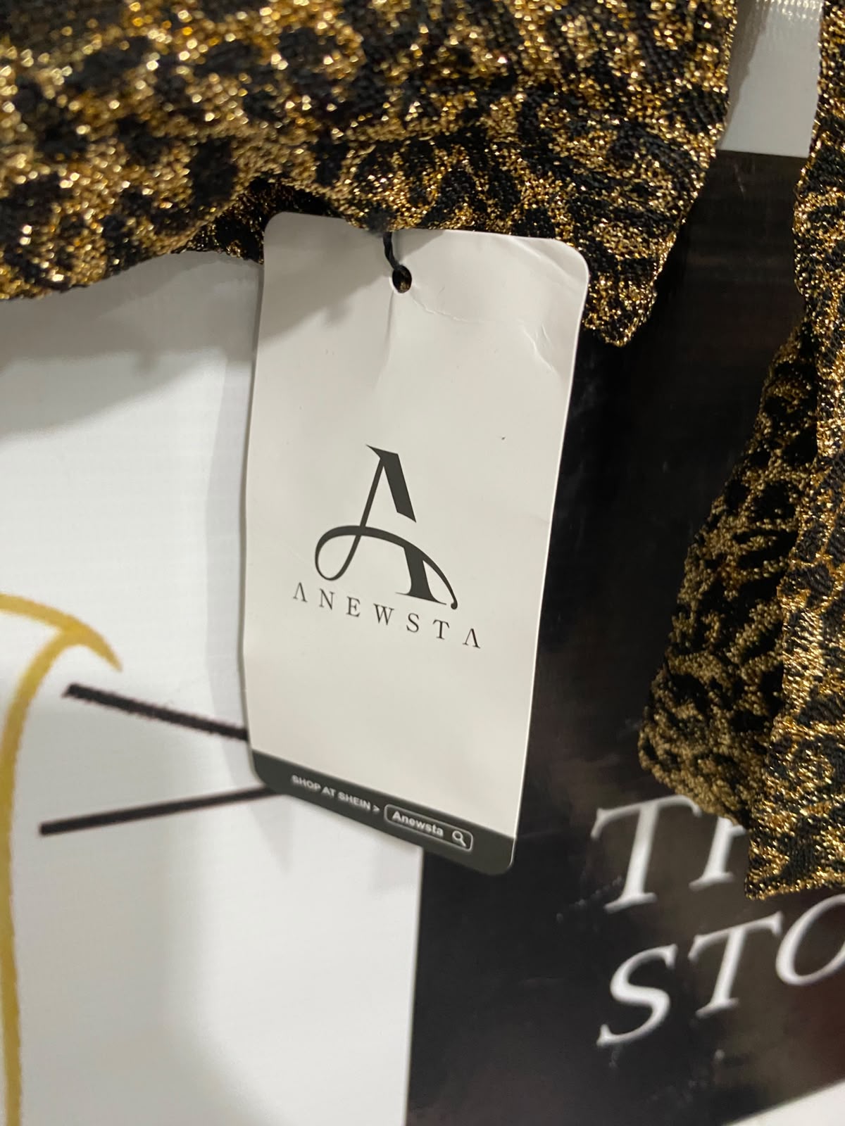 ANEWSTA |L | BUST 17 | A73 |  GOLD & BLACK ANIMAL PRINT METALLIC LONG-SLEEVE TOP