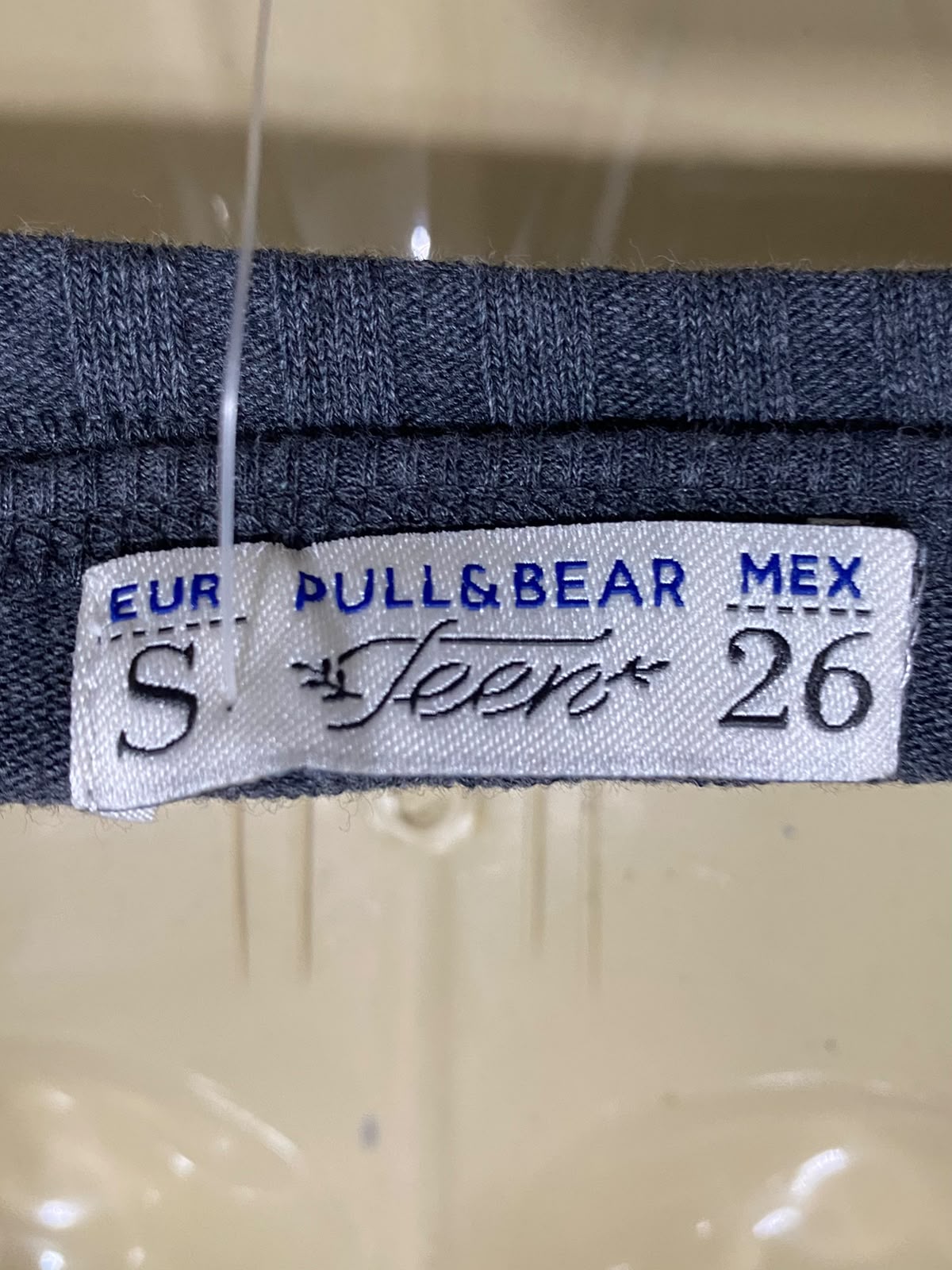 PULL&BEAR |S | BUST 15 | A72 |  GREY RIBBED HALTER CROP TOP