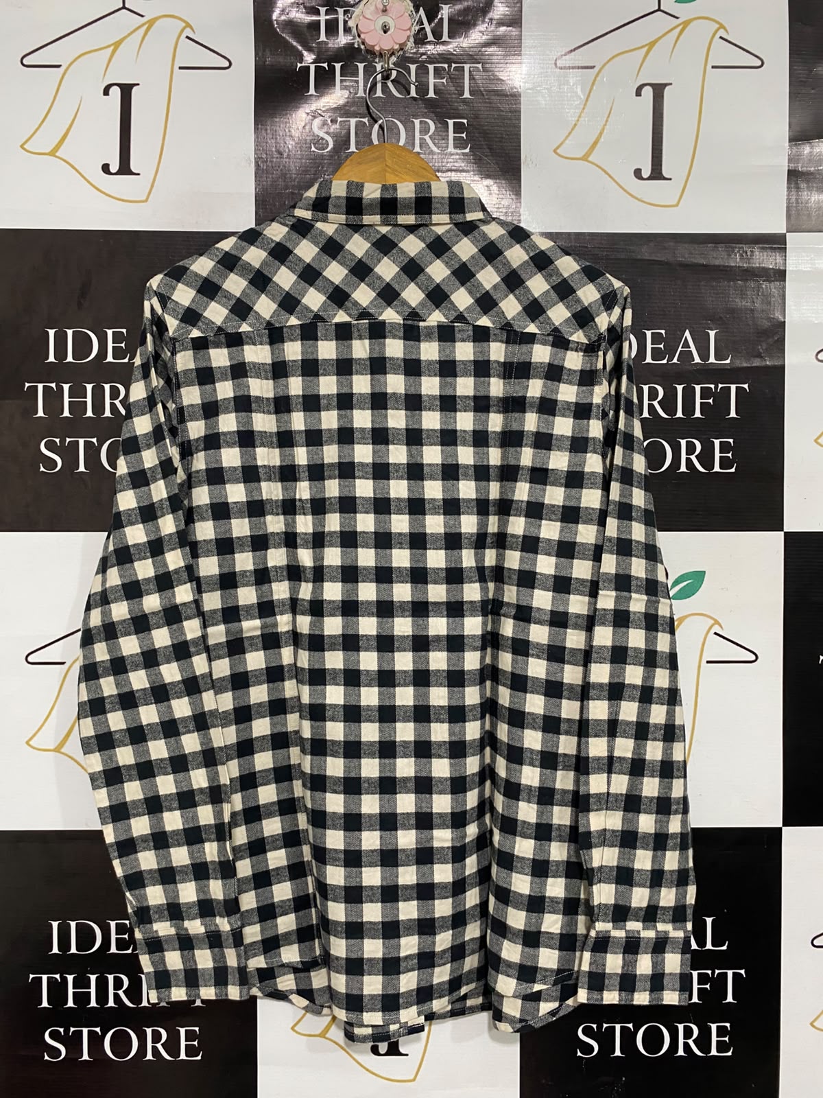 BLUE MOUNTAIN  |L | BUST 23 | A72 | BLACK & WHITE CHECKERED COTTON FLANNEL BUTTON-DOWN SHIRT