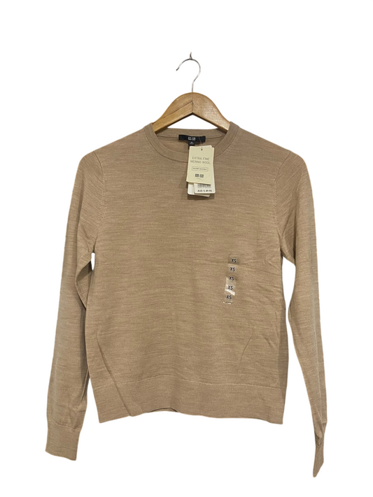 UNIQLO |XS | BUST 17 | A73 |   CAMEL / BEIGE EXTRA FINE MERINO WOOL CREW-NECK SWEATER