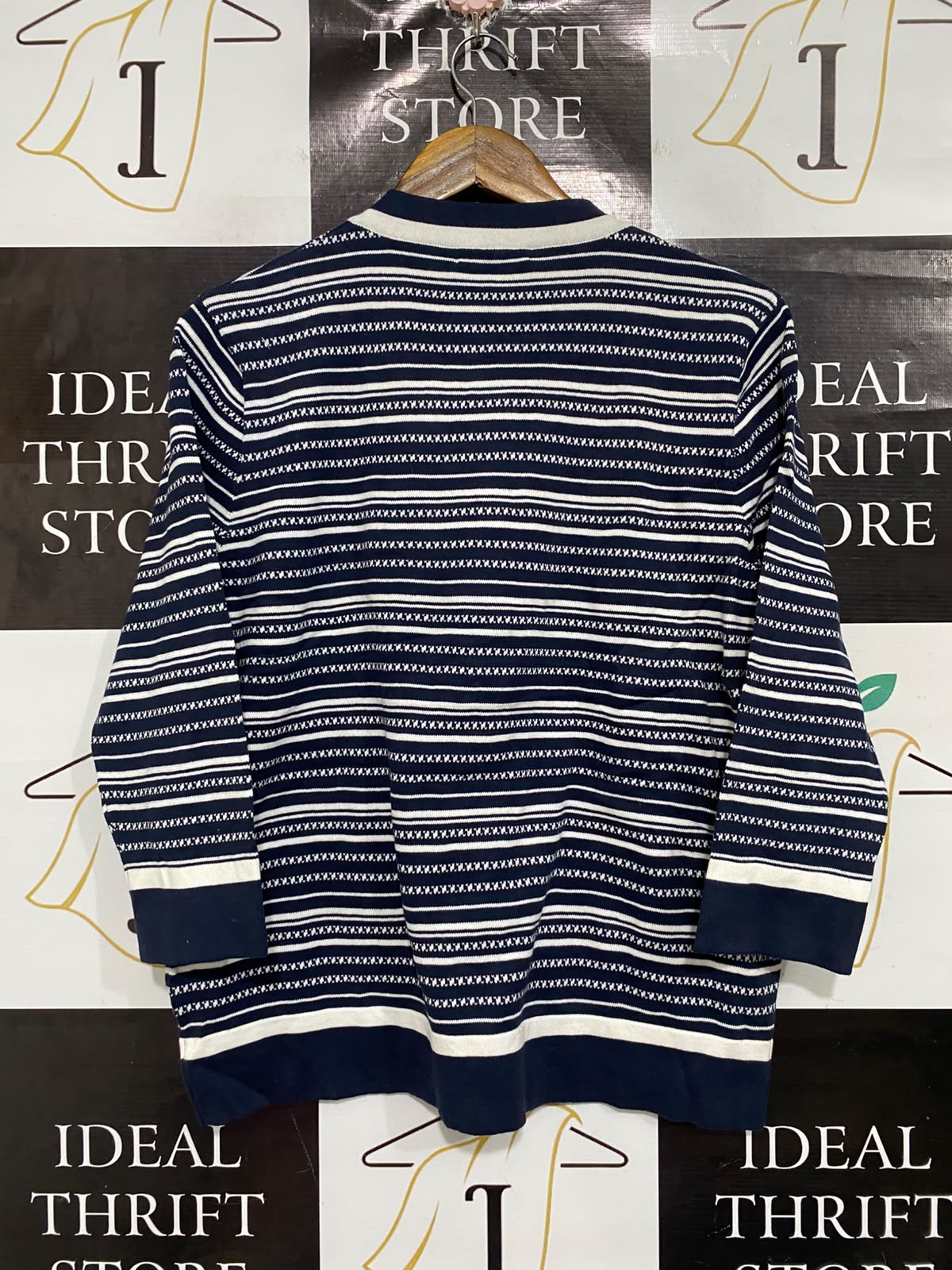 BLACK PEPPER  |L | BUST 21 | A74 | NAVY BLUE & WHITE STRIPED BUTTON-DOWN KNIT CARDIGAN