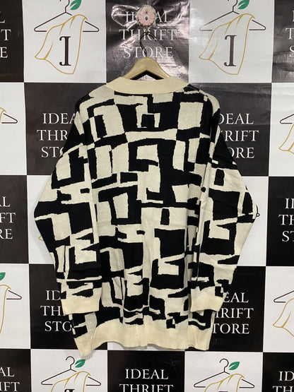 PAPER HEART |M/L | BUST 24 | A74 |  BLACK & WHITE GEOMETRIC PATTERN KNIT BUTTON-DOWN CARDIGAN