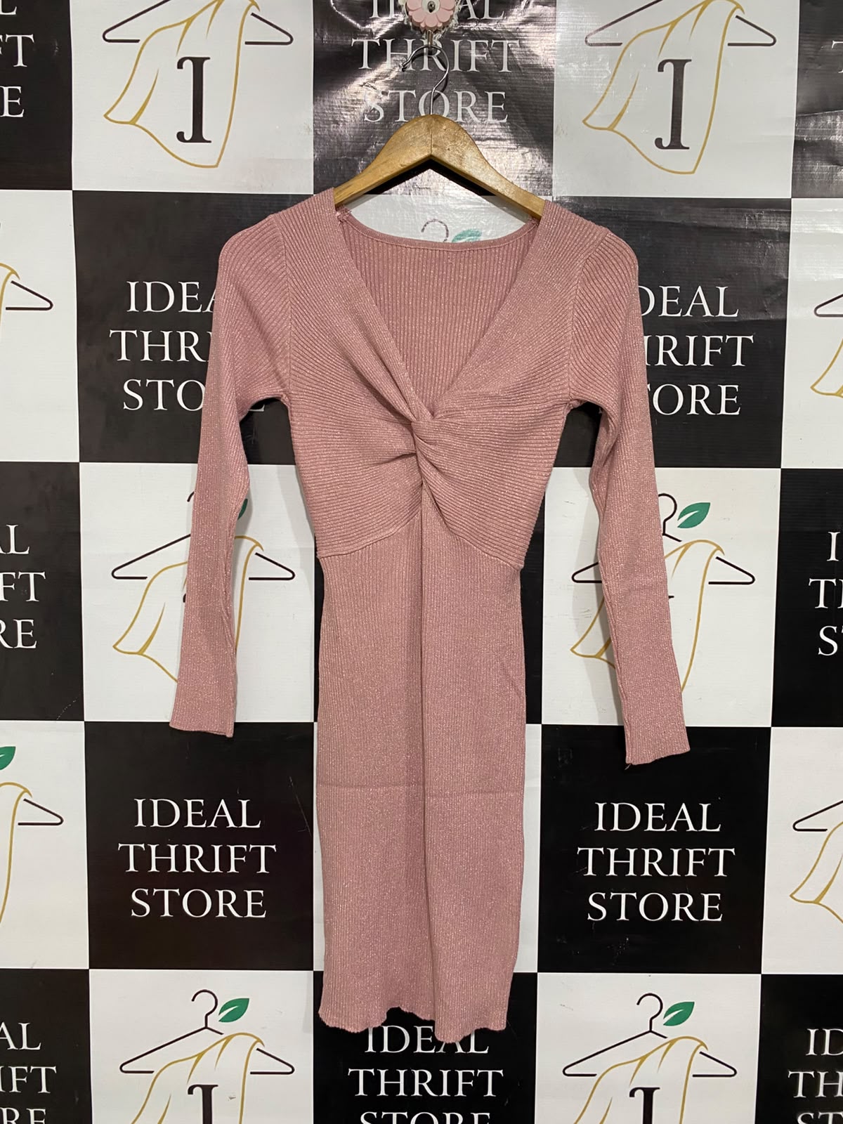 |XS | BUST 13 | A74 | DUSTY PINK TWIST-FRONT V-NECK LONG-SLEEVE KNIT MIDI DRESS