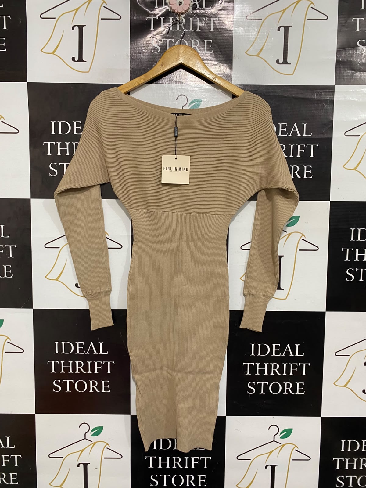 GIRL IN MIND  |M | BUST 12 | A74 | CAMEL RIBBED OFF-SHOULDER LONG-SLEEVE KNIT MIDI DRESS