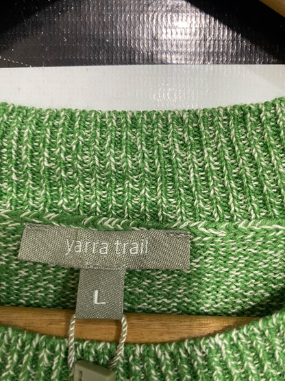 YARRA TRAIL |L | BUST 21 | A73 |  GREEN MARLED KNIT CREW-NECK SWEATER