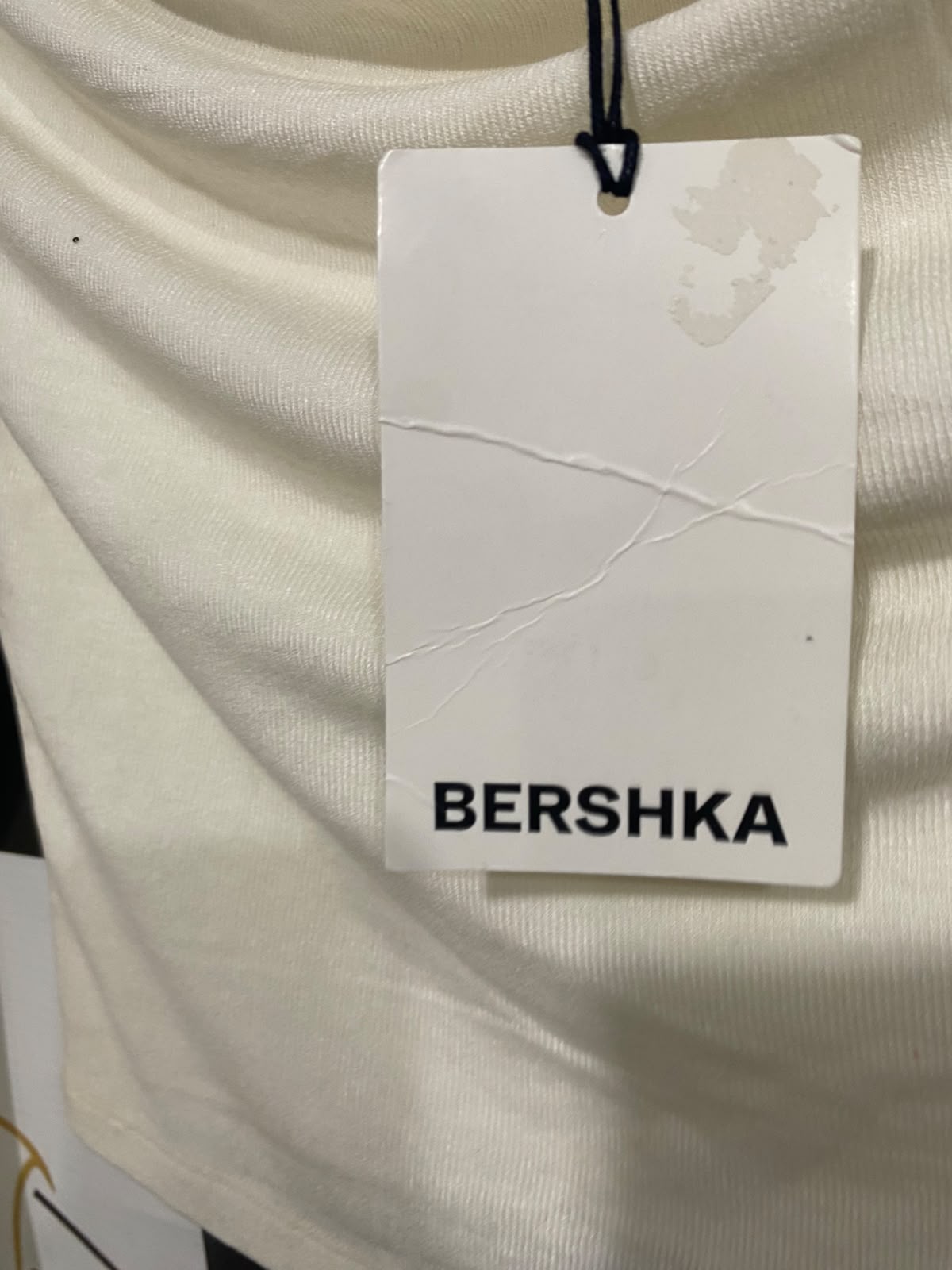 BERSHKA |S | BUST 14 | A73 |   OFF-SHOULDER RUCHED OFF-WHITE LONG-SLEEVE CROP TOP
