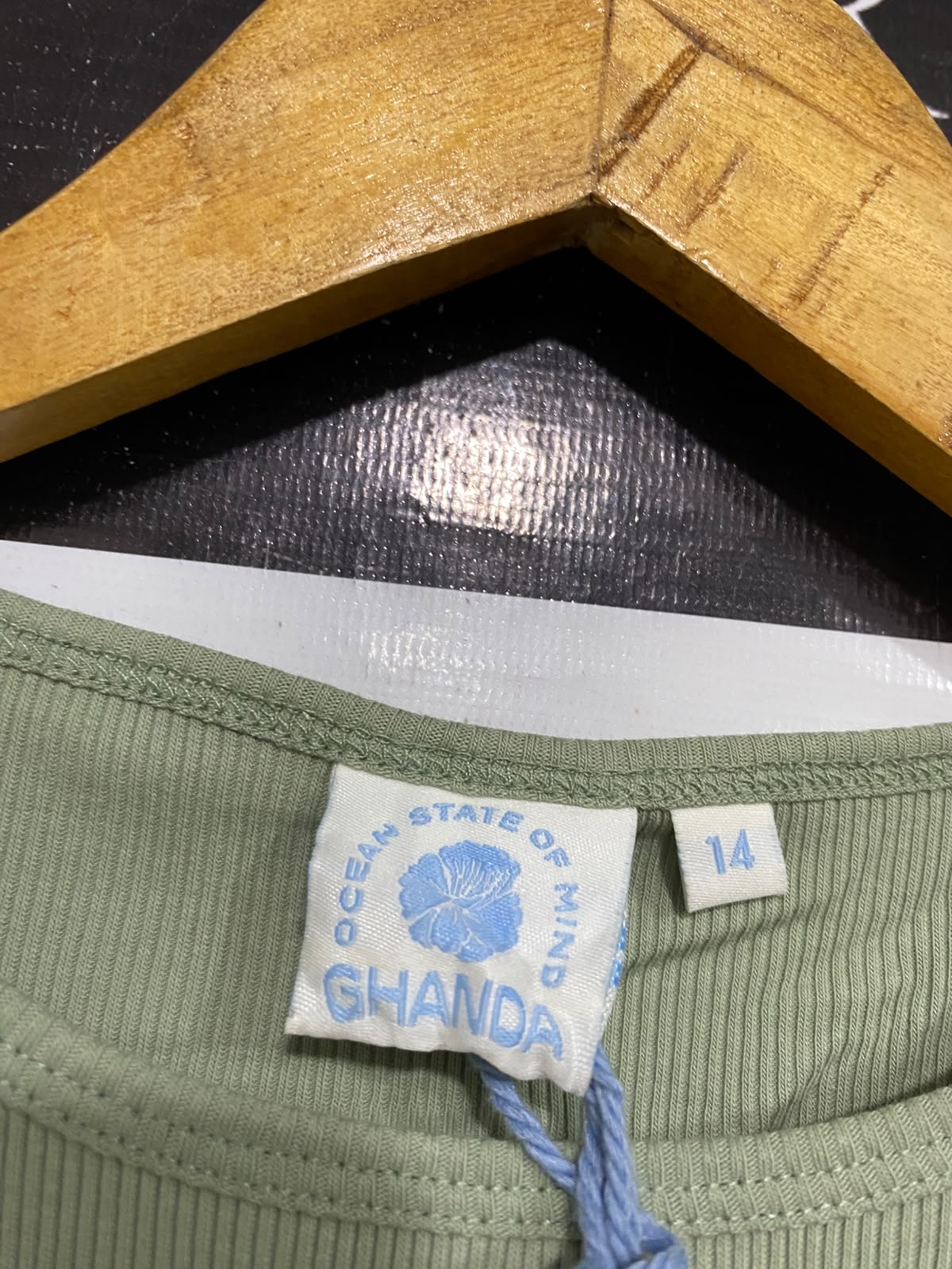 GHANDA |M | BUST 17 | A73 |   SAGE GREEN RIBBED CREW-NECK SHORT-SLEEVE TEE