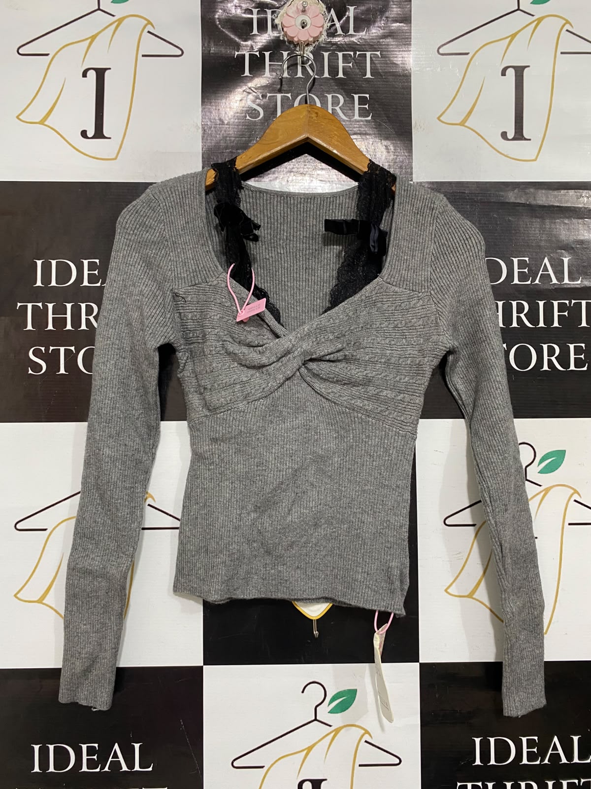 RABBIT LINE |XS | BUST 13 | A73 |   GREY LACE-TRIM TWIST-FRONT LONG-SLEEVE TOP