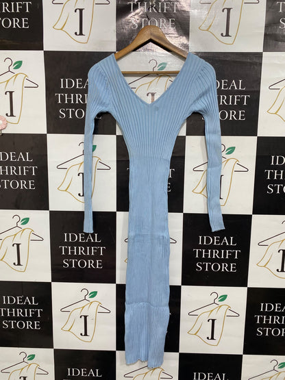 SJ COLLECTION |XS | BUST 12 | A75|  BABY BLUE V-NECK RIBBED KNIT MIDI DRESS