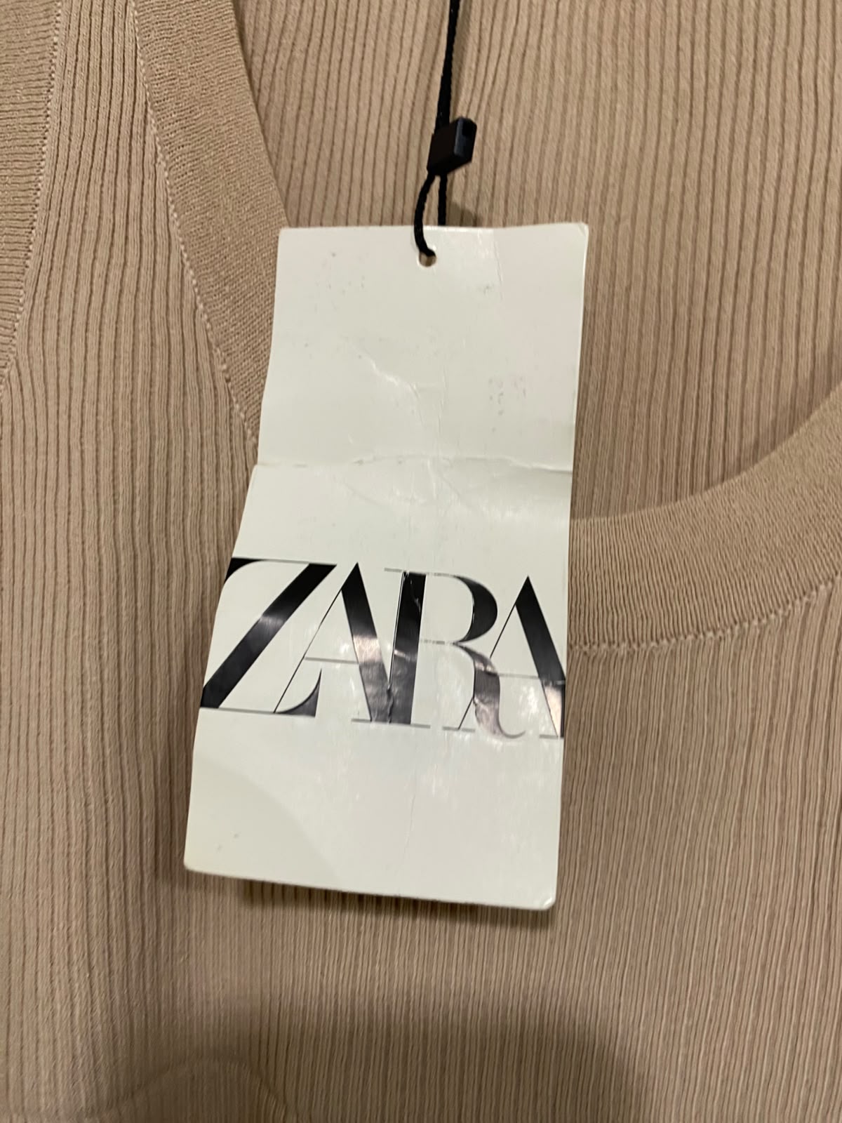 ZARA |M | BUST 13 | A74 |  BEIGE RIBBED SCOOP-NECK TANK TOP