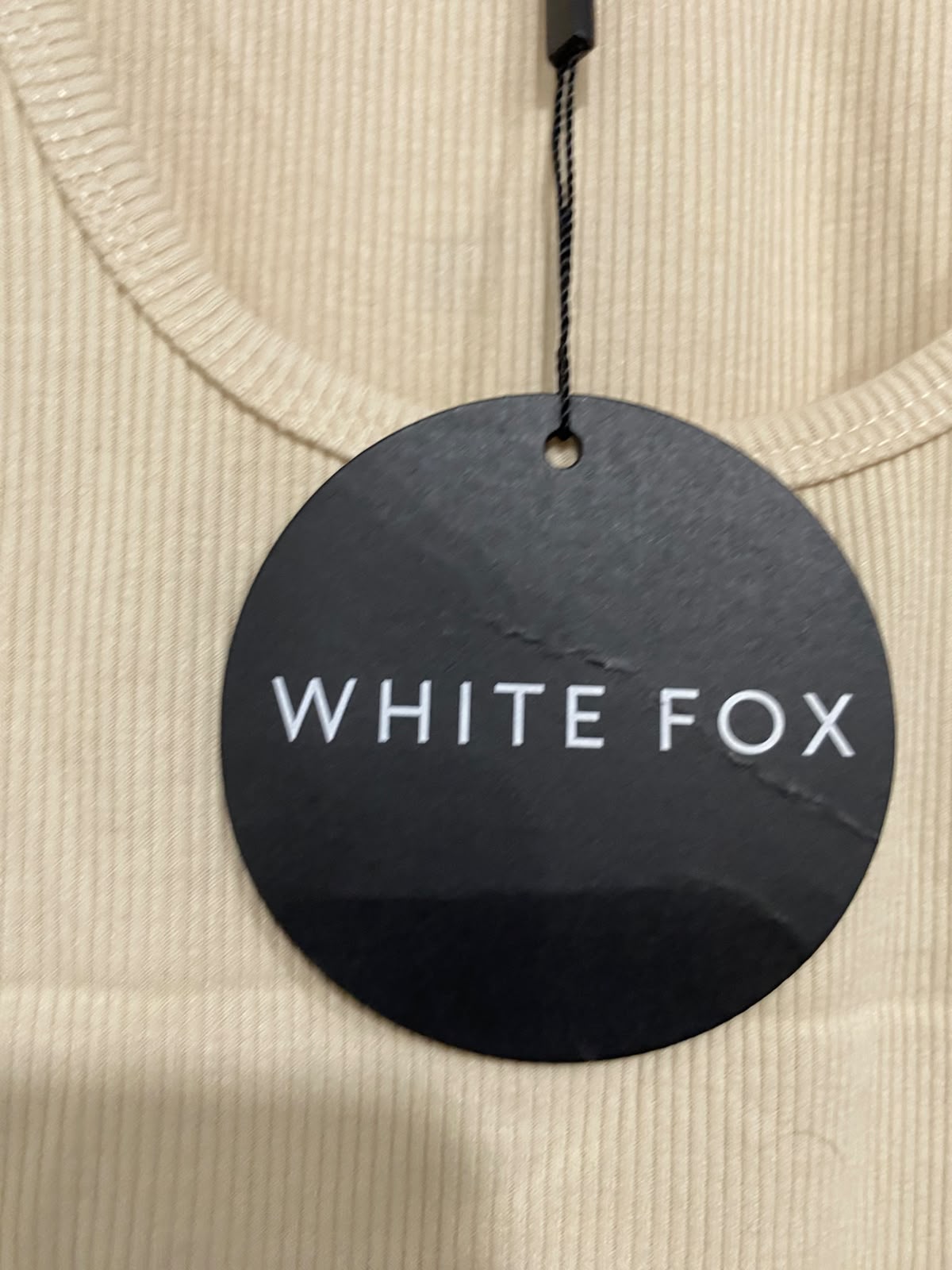 WHITE FOX |XS | BUST 11 | A74 |  BEIGE RIBBED SCOOP-NECK TANK TOP
