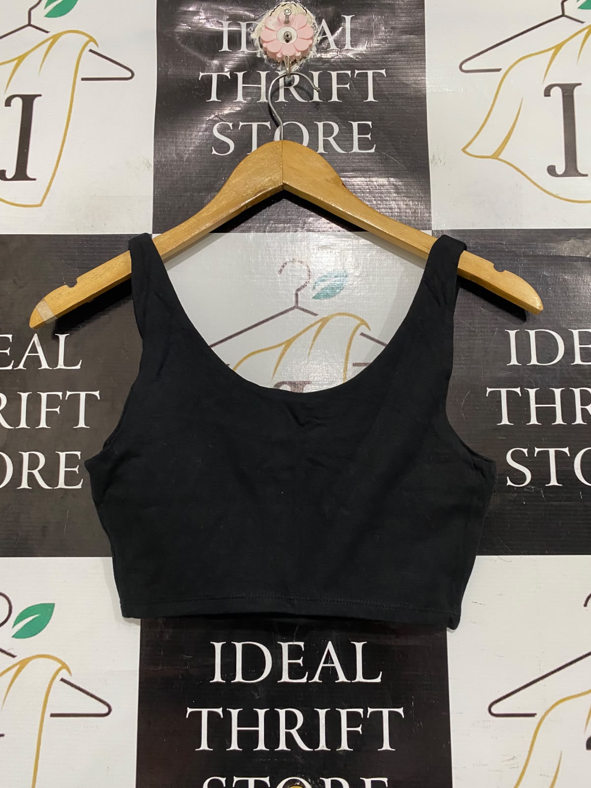 FACTORIE |XS | BUST 14 | A74 | BLACK SCOOP-NECK CROP TANK TOP