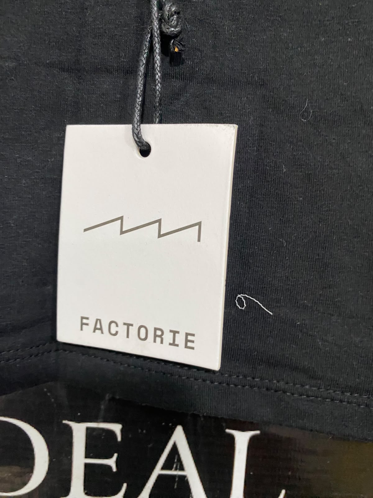 FACTORIE |XS | BUST 14 | A74 | BLACK SCOOP-NECK CROP TANK TOP