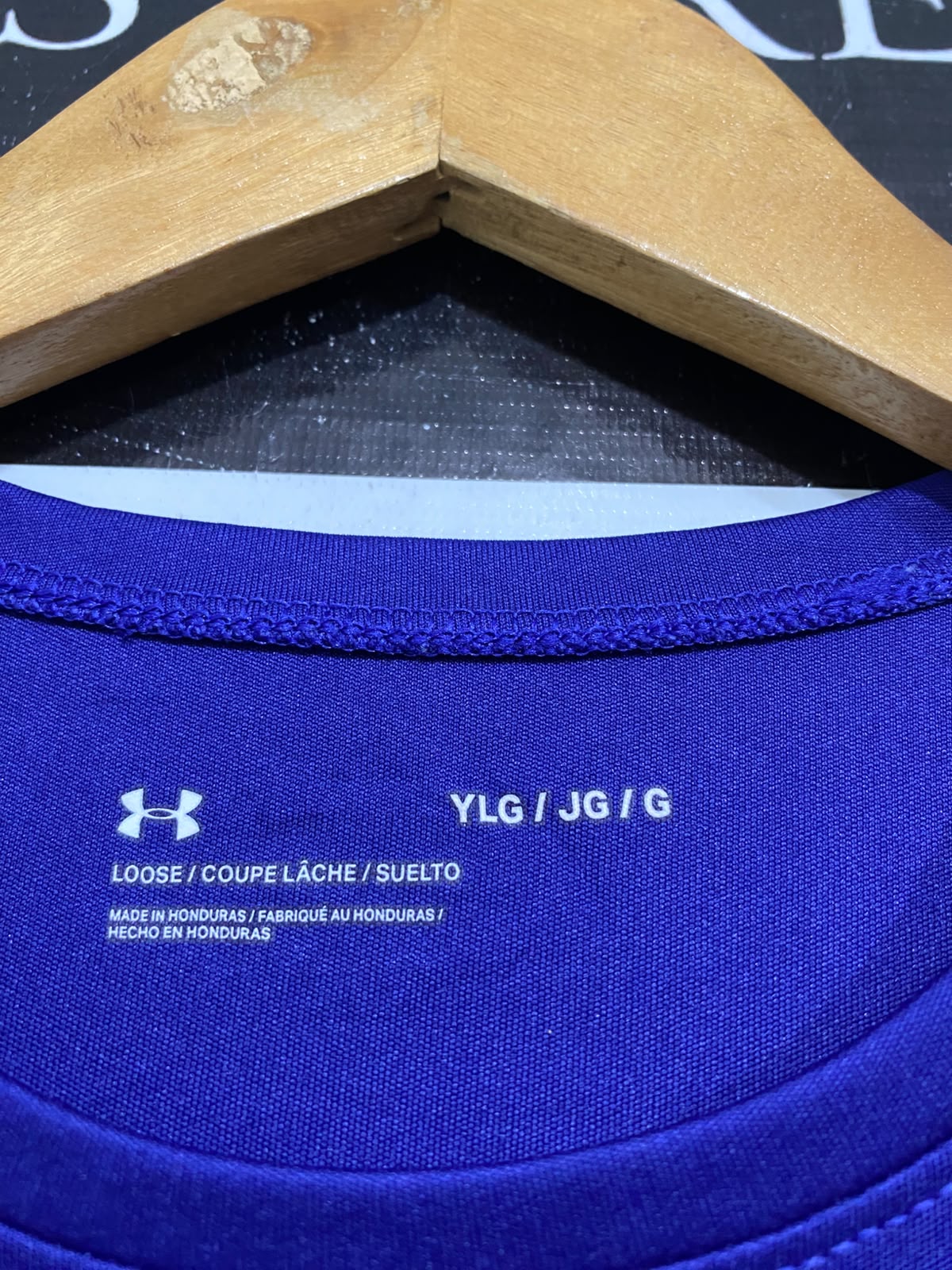 UNDER ARMOUR |M | BUST 17 | A74 |  BLUE LOGO ATHLETIC T-SHIRT