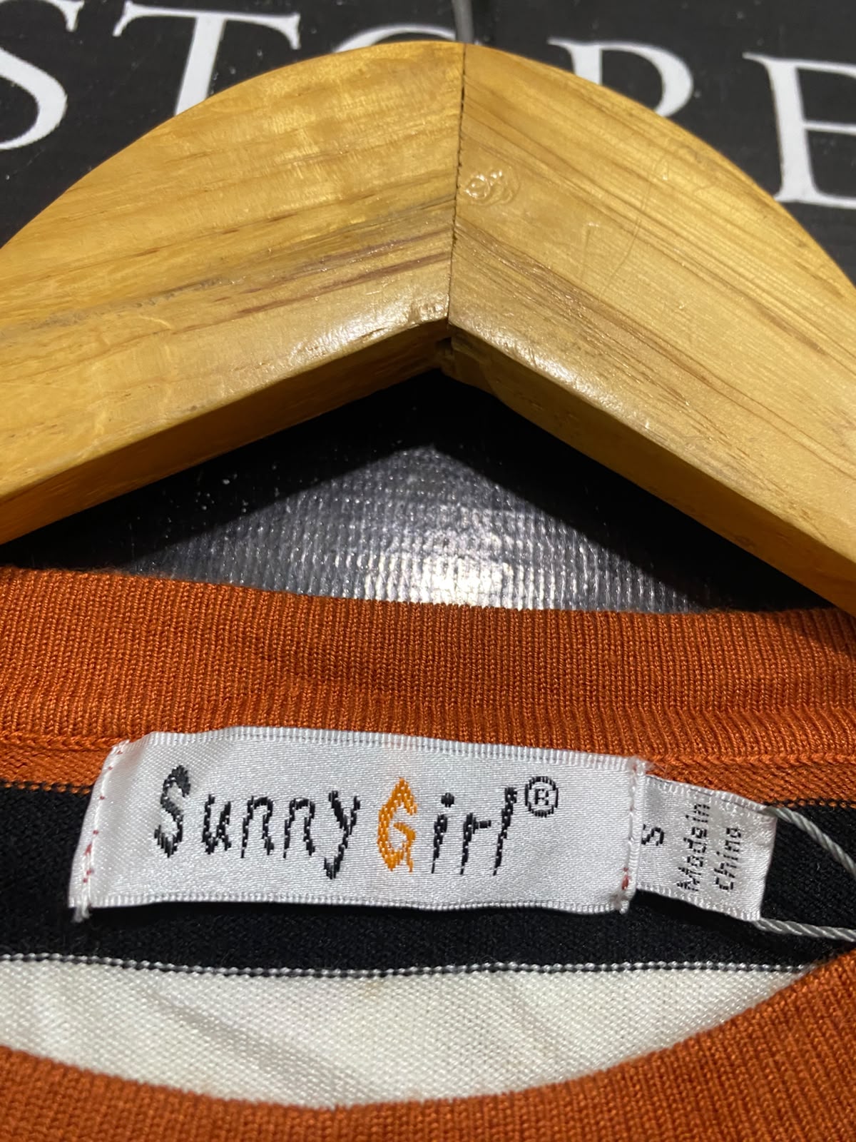 SUNNY GIRL |S | BUST 16 | A74|  ORANGE STRIPED LONG SLEEVE KNIT SWEATER