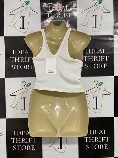 DAZIE |M| BUST 16 | A74|  WHITE RIBBED CROP TANK TOP