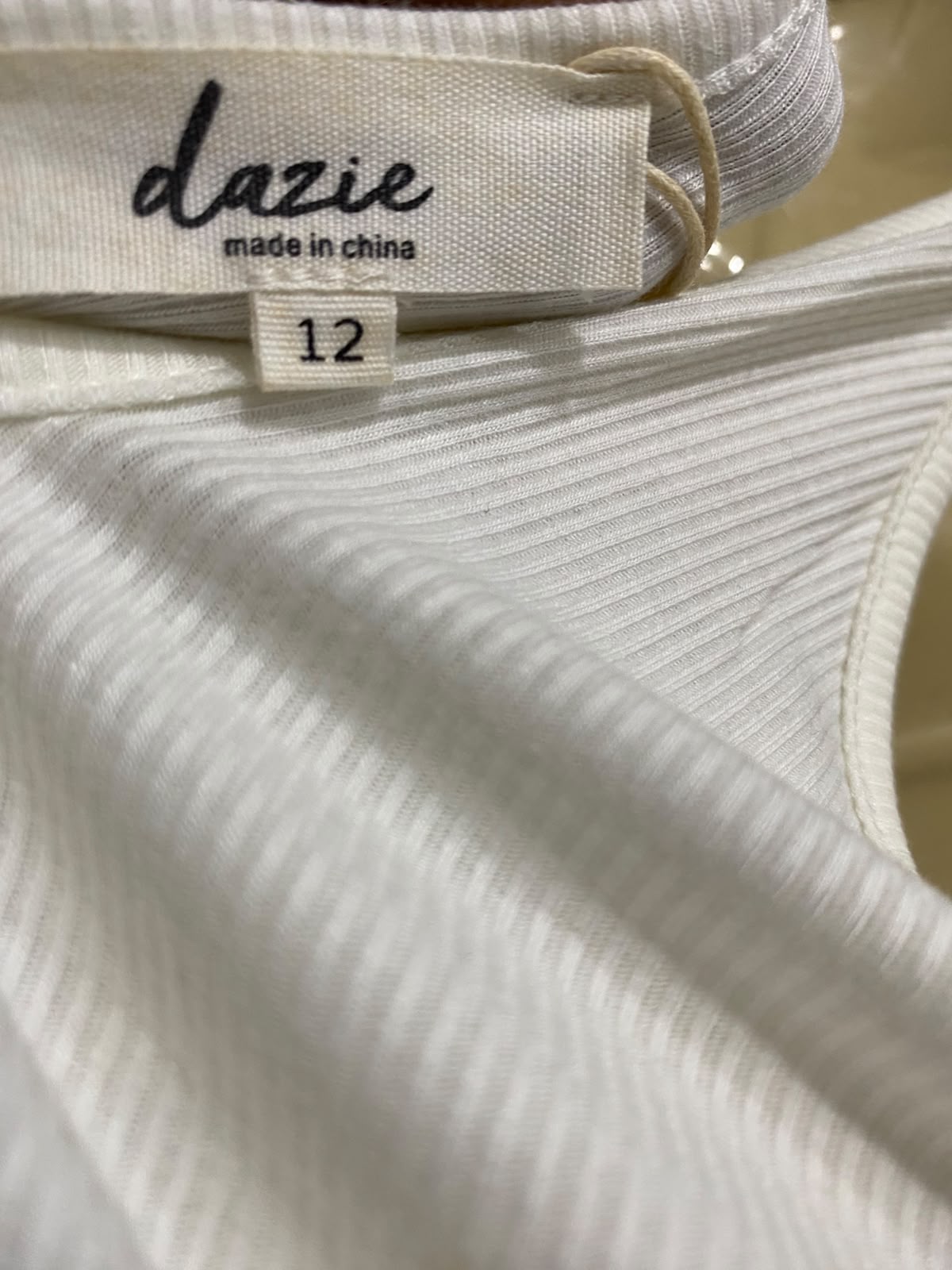 DAZIE |M| BUST 16 | A74|  WHITE RIBBED CROP TANK TOP