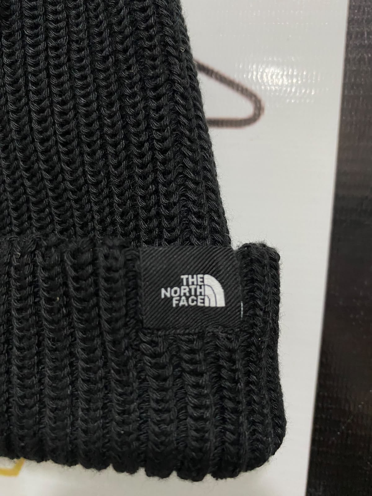 THE NORTH FACE BLACK RIBBED BEANIE