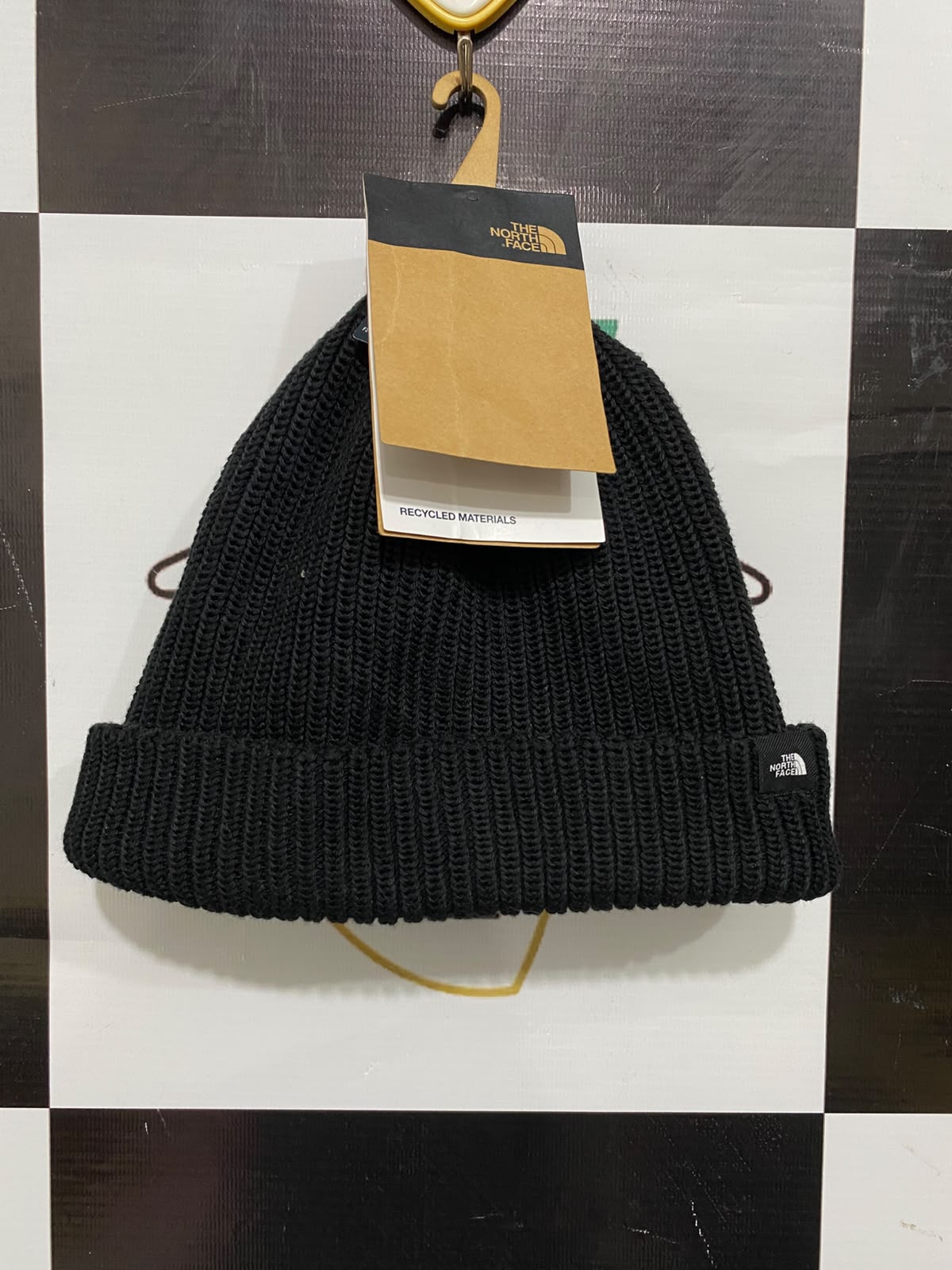 THE NORTH FACE BLACK RIBBED BEANIE