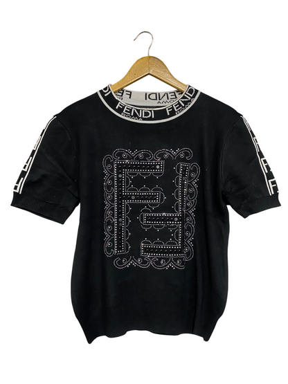 FENDI |M | BUST 20 | A75 | BLACK LOGO COLLAR STUDDED SHORT SLEEVE KNIT TOP
