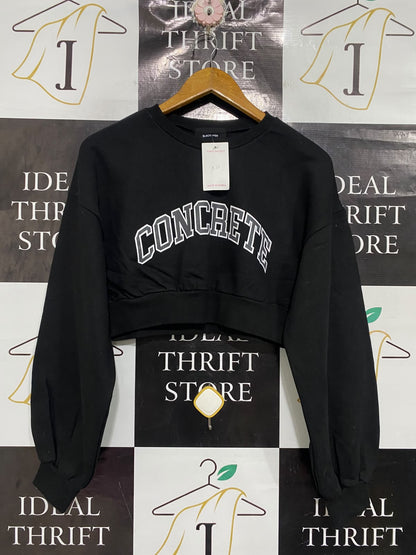 BLACK LADY |M | BUST 19| A76 | BLACK CONCRETE GRAPHIC CROPPED SWEATSHIRT