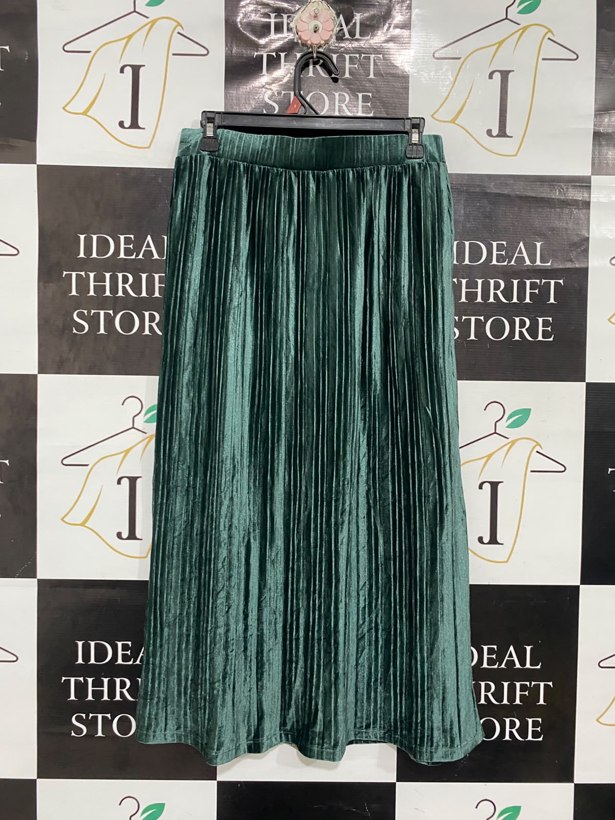 VERO MODA |M | WAIST 30| A75 | DARK GREEN PLEATED VELVET MIDI SKIRT