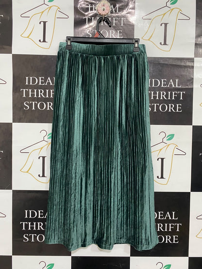 VERO MODA |M | WAIST 30| A75 | DARK GREEN PLEATED VELVET MIDI SKIRT