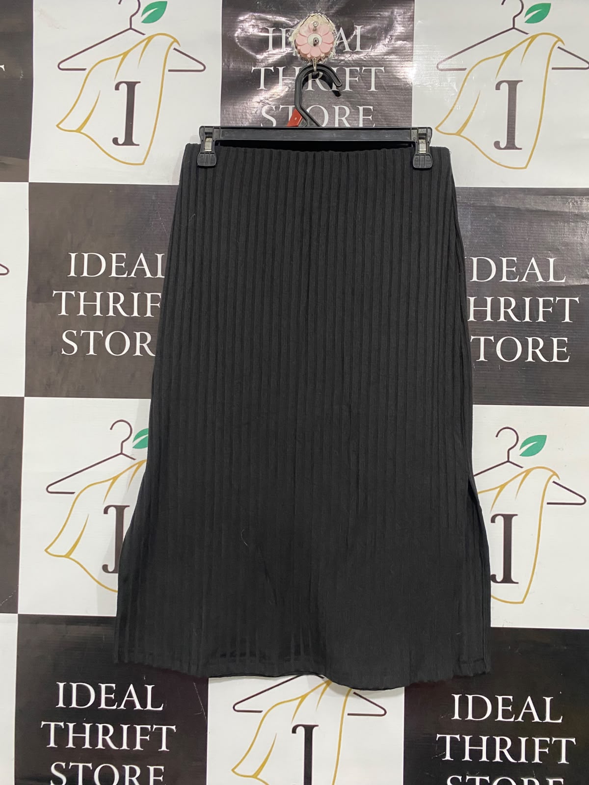 VALLEYGIRL |L | WAIST 28 | A75 | BLACK RIBBED SIDE-SLIT MIDI SKIRT
