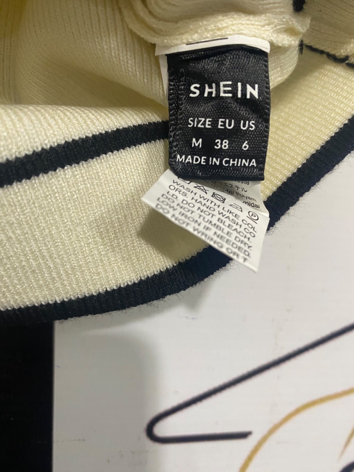 SHEIN |M | BUST 17 | A75 | CREAM AND BLACK CONTRAST TRIM BUTTON-UP KNIT TOP