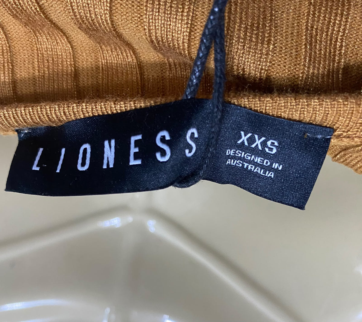 LIONESS |XS | BUST 15 | A75 | MUSTARD BROWN RIBBED STRAPLESS TUBE MAXI DRESS
