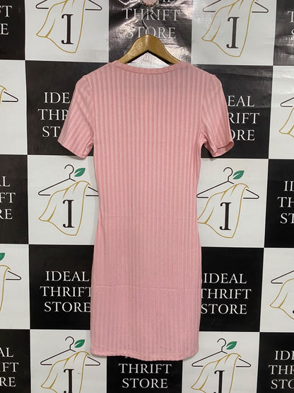 H&M |M | BUST 15 | A75 | PASTEL PINK RIBBED SHORT SLEEVE MIDI DRESS