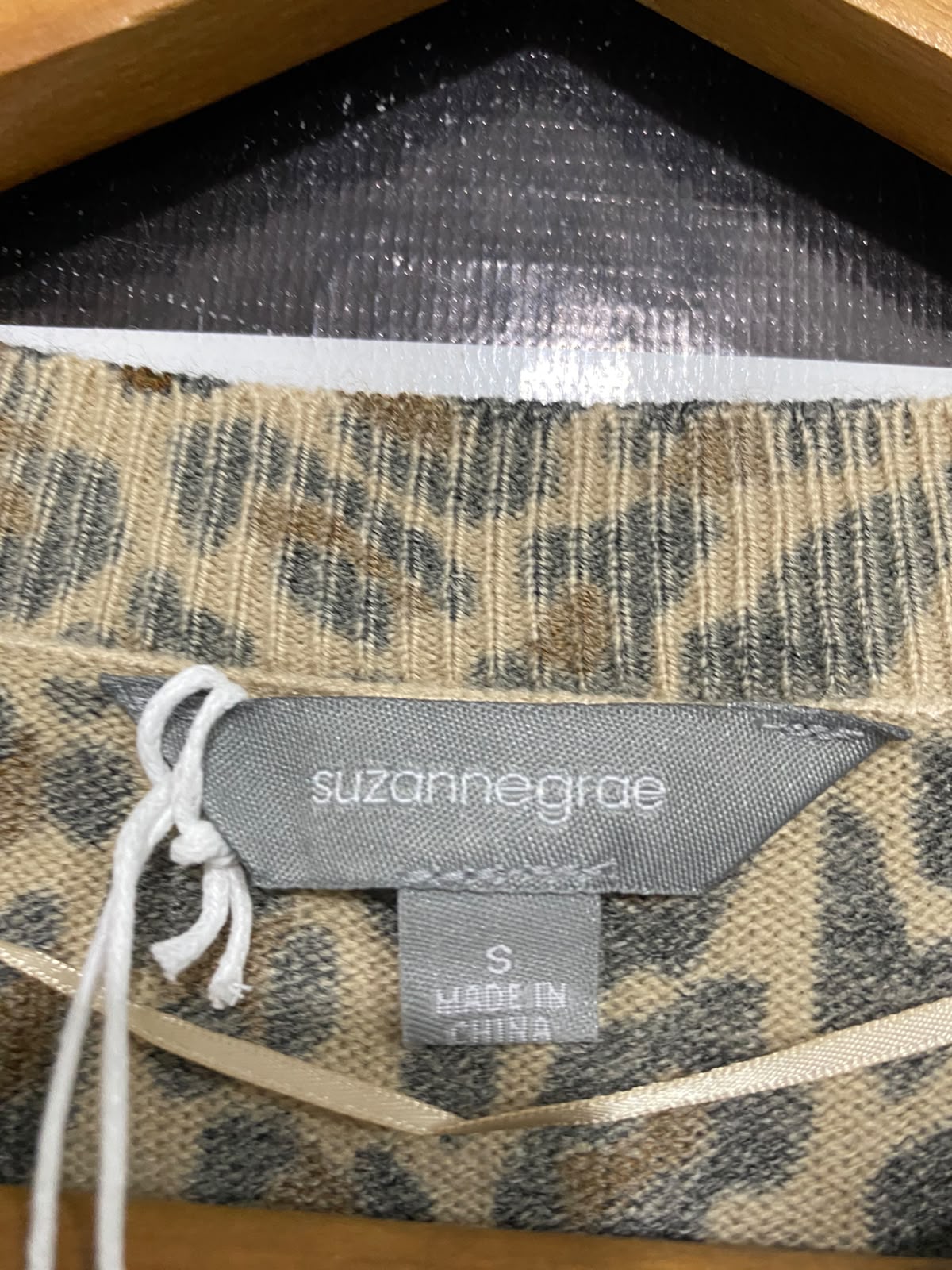 SUZANNE GRAE |S | BUST 21 | A75 | LEOPARD PRINT LONG SLEEVE KNIT PULLOVER TOP
