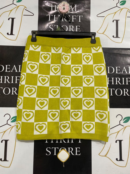 VALLEYGIRL |S | WAIST 28 | A75 | OLIVE GREEN AND WHITE CHECKERBOARD HEART PATTERN KNIT SKIRT