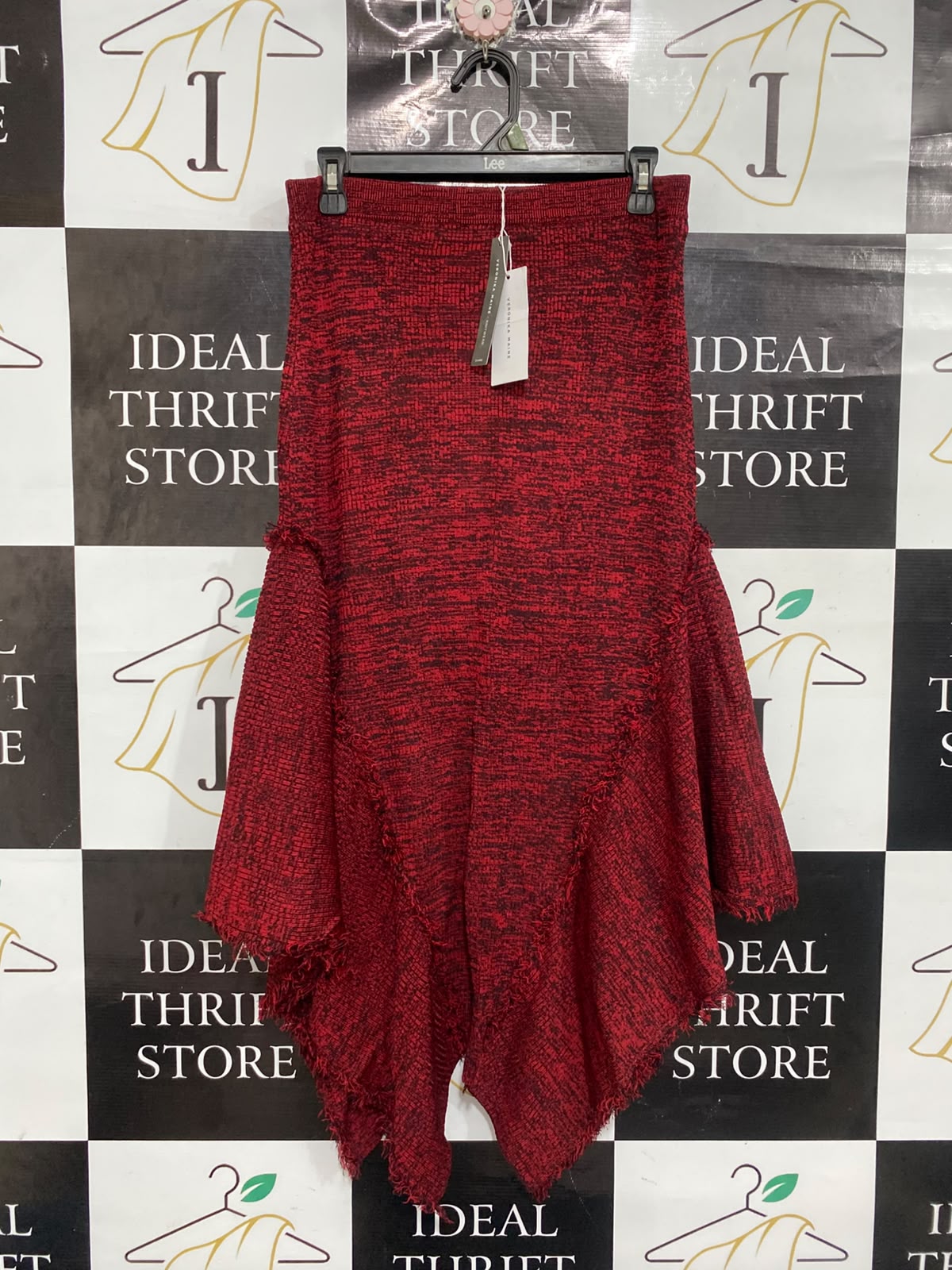 VERONIKA MAINE |L | WAIST 32 | A75 | RED AND BLACK MÉLANGE KNIT HANDKERCHIEF HEM SKIRT