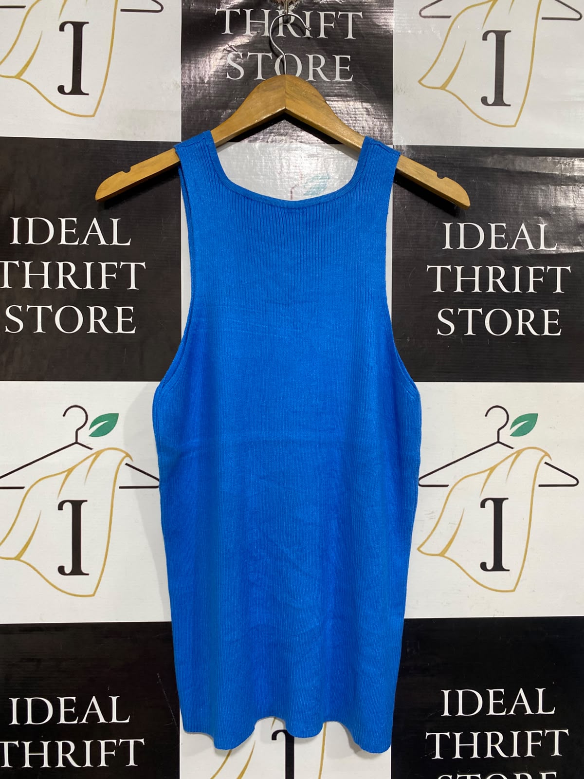 ANKO |S | BUST 16 | A75 | VIBRANT BLUE RIBBED SCOOP-NECK TANK TOP