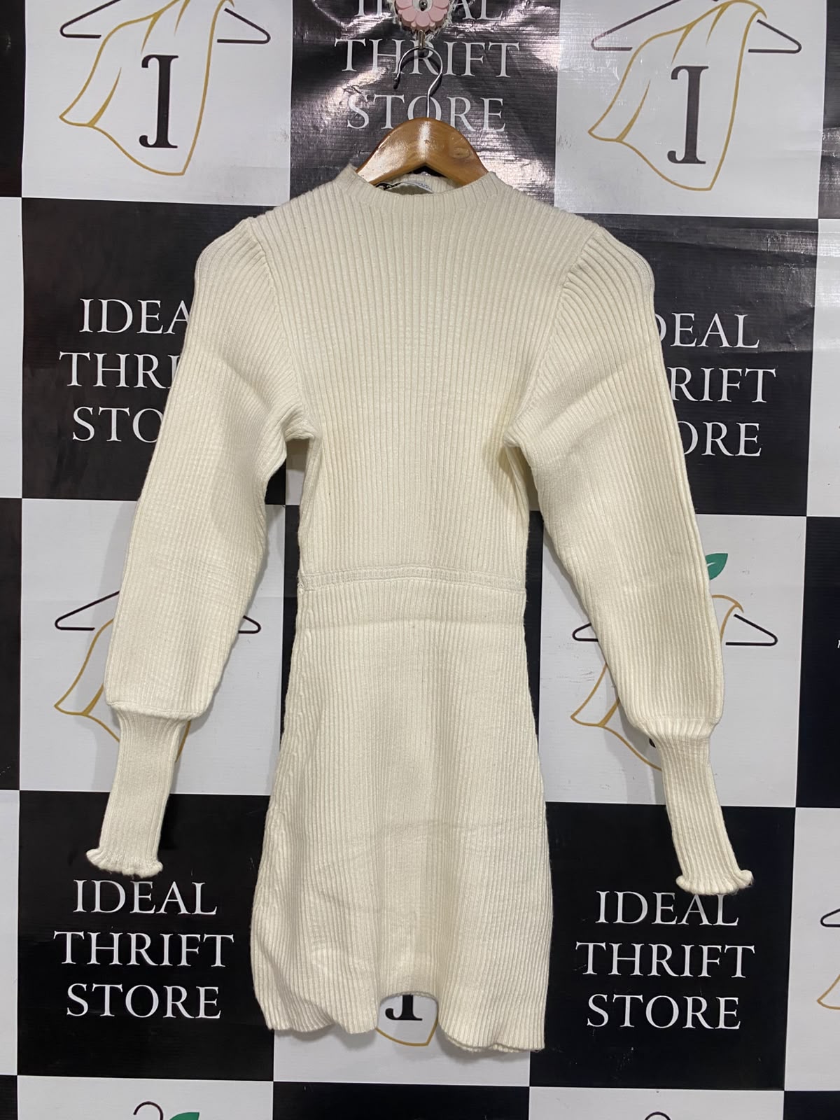 ZARA |S | BUST 11 | A75 | OFF-WHITE RIBBED LONG SLEEVE KNIT MINI DRESS