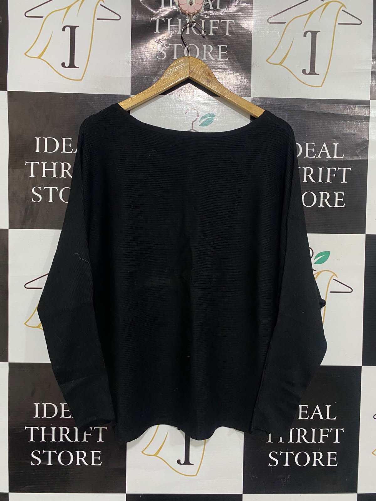 PREVIEW |L | BUST 28 | A75 | BLACK RIBBED BATWING DOLMAN SLEEVE KNIT TOP